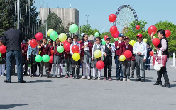 На Старой площади столицы Главное управление обеспечения безопасности дорожного движения МВД провело акцию для детей - Sputnik Кыргызстан