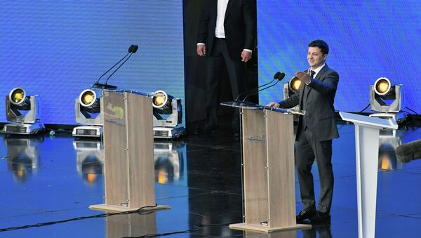 Дебаты кандидатов в президенты Украины Петра Порошенко и Владимира Зеленского в Киеве - Sputnik Кыргызстан