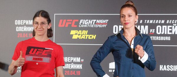 Дуэль взглядов на турнире UFC Fight Night 149 в Санкт-Петербурге - Sputnik Кыргызстан