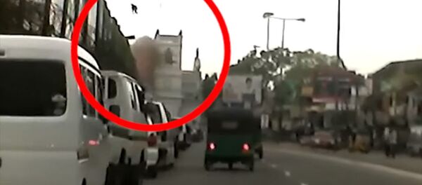 Шри-Ланкадагы чиркөөдөгү жарылуу видеого тартылып калган - Sputnik Кыргызстан