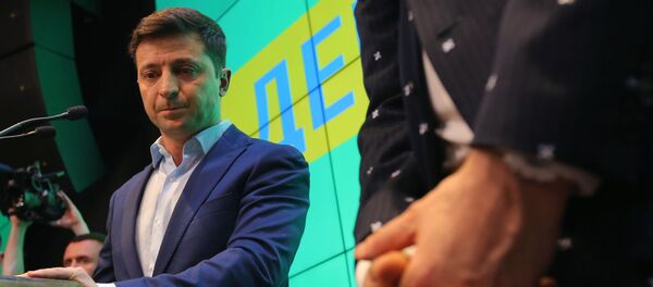 Брифинг В. Зеленского после оглашения предварительных итогов голосования - Sputnik Кыргызстан