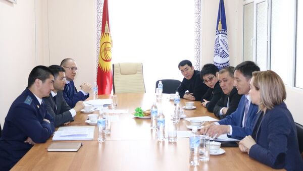 Встреча министра юстиции КР Марата Джаманкулова с представителями митингующих СДПК - Sputnik Кыргызстан