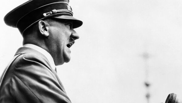 Рейхсканцлер и глава нацистской Германии Адольф Гитлер выступил с обращением с берлинского стадиона - Sputnik Кыргызстан