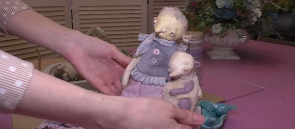 Көздөрү кайгыга баткан куурчактардын видеосу тарады - Sputnik Кыргызстан