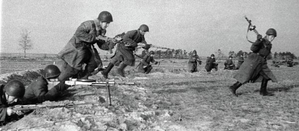 Солдаты. Архивное фото - Sputnik Кыргызстан