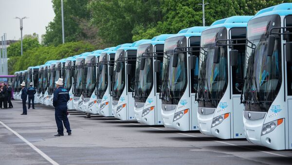 Бишкекке Кытайдан газ менен иштеген 60 автобус алып келинди - Sputnik Кыргызстан