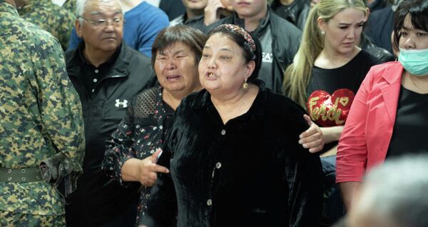 Позор! Что происходило на суде над экс-депутатом ЖК в Алматы. Видео драки - Sputnik Кыргызстан