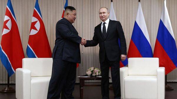 Россия лидери Владимир Путин Түндүк Кореянын башчысы Ким Чен Ын менен жолугушуусу - Sputnik Кыргызстан