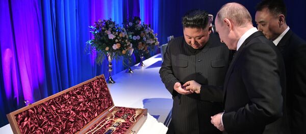 Президент РФ В. Путин встретился с лидером КНДР Ким Чен Ыном - Sputnik Кыргызстан