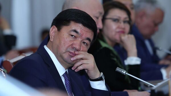 Премьер-министр КР Мухаммедкалый Абылгазиев на заседании Жогорку Кенеша. Архивное фото - Sputnik Кыргызстан