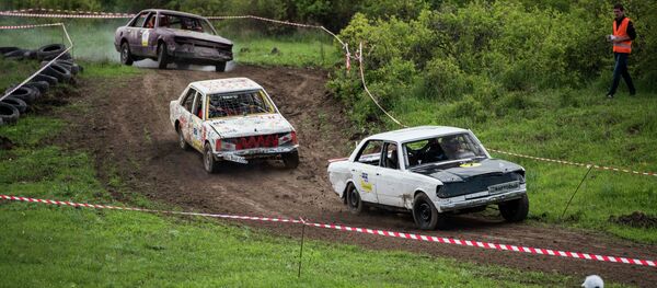 Бишкектин четинде автоунаалардын таймашы болду - Sputnik Кыргызстан