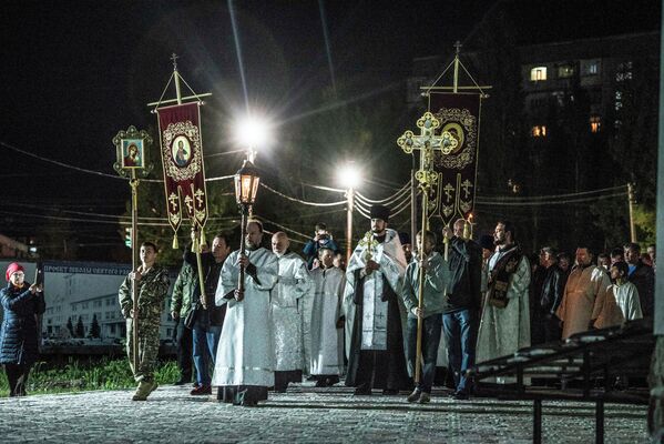 Пасхальное богослужение в Свято-Воскресенском кафедральном соборе - Sputnik Кыргызстан