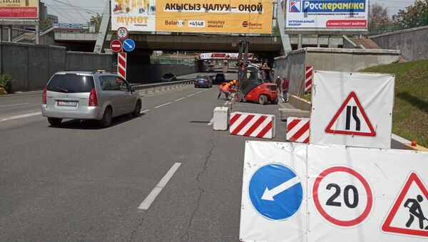 Отделочные работы под мостом в Бишкеке - Sputnik Кыргызстан