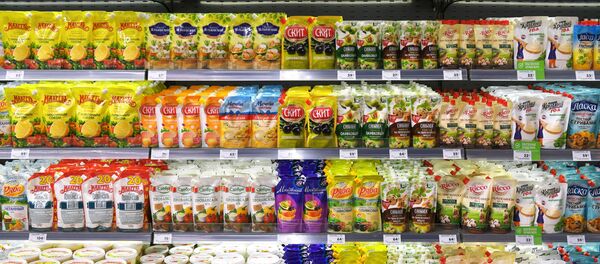 Витрина в супермаркете. Архивное фото - Sputnik Кыргызстан