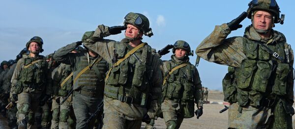 Военнослужащие армии России на учениях. Архивное фото - Sputnik Кыргызстан