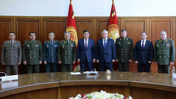 Встреча президента Сооронбая Жээнбекова с министрами обороны государств-членов ОДКБ - Sputnik Кыргызстан