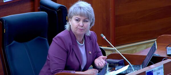 Кыйкырбаңызчы, суранам! Төраганын депутат Карамушкинага кайрылган видеосу Кыйкырбаңызчы, суранам! Төраганын депутат Карамушкинага кайрылган видеосу - Sputnik Кыргызстан