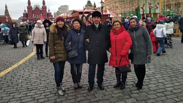 Россиянка Наталья нашла отца Ишенбека Абыкеева спустя 32 года - Sputnik Кыргызстан