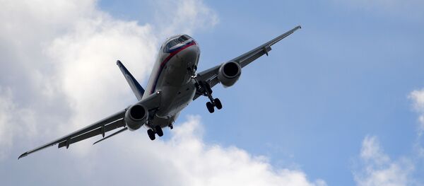 Конуп жаткан учак. Архив - Sputnik Кыргызстан