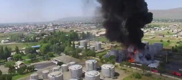 Пожар на нефтебазе по улице Шерматова в Джалал-Абаде - Sputnik Кыргызстан