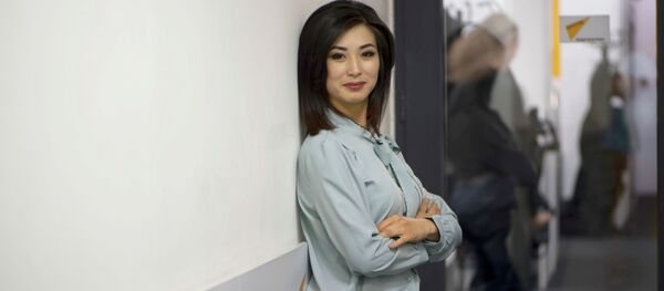 Алып баруучу Зуля Тургунбекова Алып баруучу Зуля Тургунбекова - Sputnik Кыргызстан