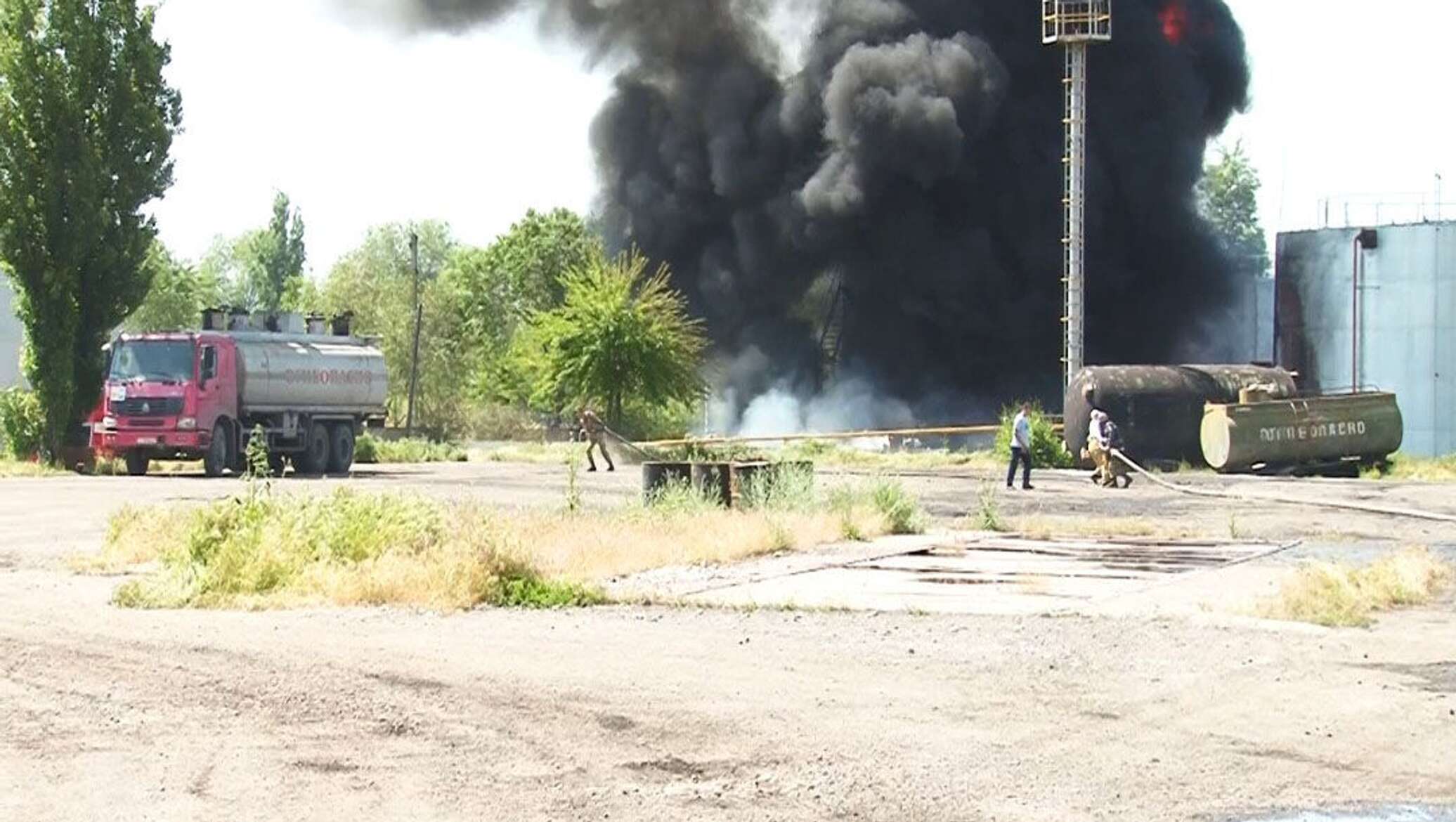 Погода на дней в джалал абаде. Пожар на нефтебазе.