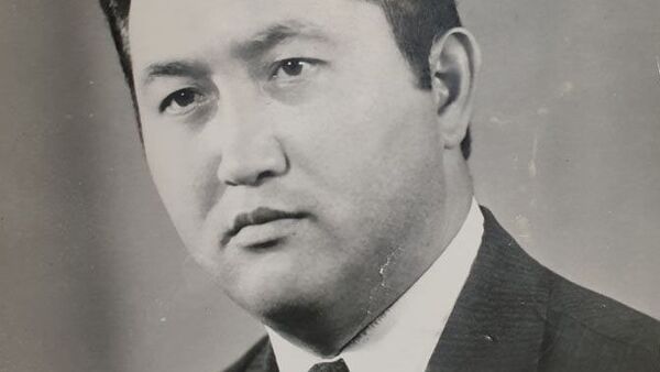 Фантаст жазуучусу, акын Беганас Сартов. Архив - Sputnik Кыргызстан