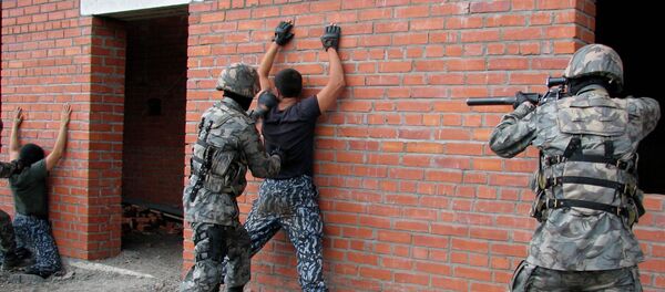 Военнослужащие во время учений. Архивное фото Военнослужащие во время учений. Архивное фото - Sputnik Кыргызстан