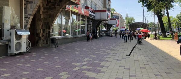 Чүй менен Манас проспектилеринин кесилишиндеги эс алуучу аянтча дээрлик даяр болуп калды - Sputnik Кыргызстан