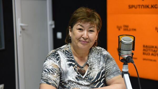 Главный специалист Управления образования мэрии Бишкека Чинара Майтикова - Sputnik Кыргызстан