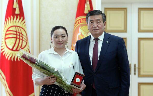 Глава государства отметил, что это самый дорогой и святой для каждого человека праздник, поздравив всех участников встречи. - Sputnik Кыргызстан