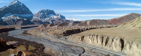 Это восхитительно! Удивительные кадры кыргызских гор — аэросъемка - Sputnik Кыргызстан