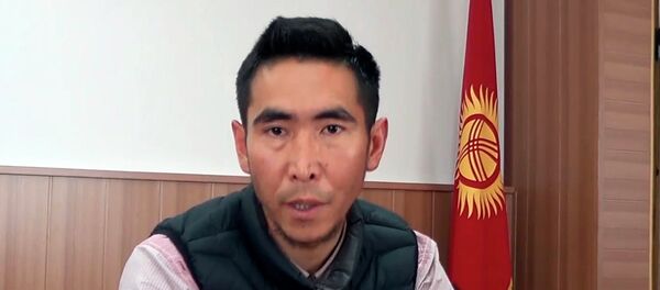 Өзгөндө дүкөндөрдүн абийирин төккөн блогер абактан чыкты. Элдешүү видеосу Өзгөндө дүкөндөрдүн абийирин төккөн блогер абактан чыкты. Элдешүү видеосу - Sputnik Кыргызстан