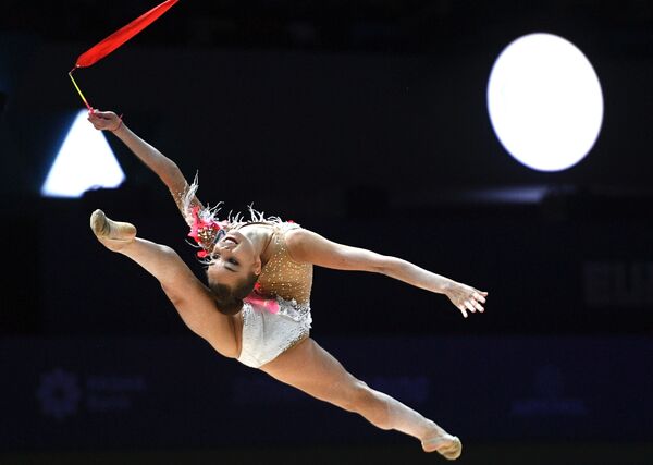 Художественная гимнастика. Чемпионат Европы. Второй день - Sputnik Кыргызстан