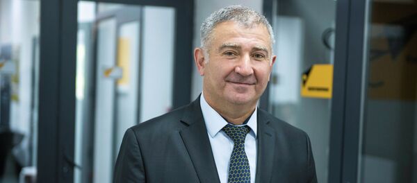 Президент ОО Кыргызский Союз Пчеловодов Казим Каракетов. Архивное фото - Sputnik Кыргызстан