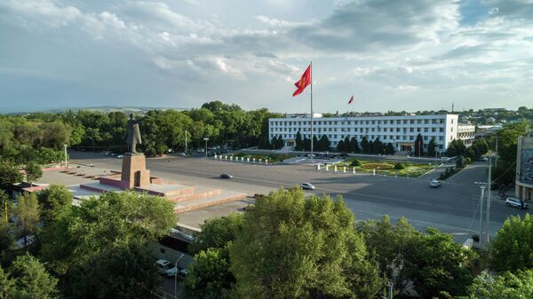 Вид с высоты на город Ош. Архивное фото  - Sputnik Кыргызстан