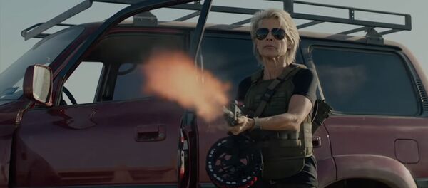 Появился трейлер нового Терминатора с седыми Сарой Коннор и Т-800 - Sputnik Кыргызстан