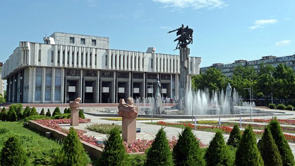 Бишкек шаарында Кыргыз Улуттук филармониясынын имараты. Архив - Sputnik Кыргызстан