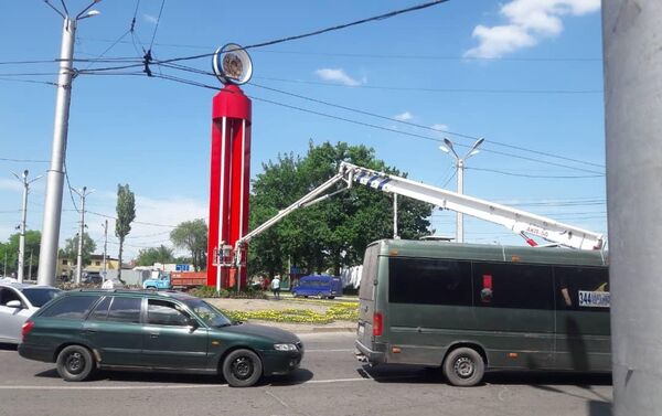 Также отреставрирована арка Добро пожаловать! при въезде в город и обновлена стела на пересечении проспектов Жибек Жолу и Молодой Гвардии - Sputnik Кыргызстан