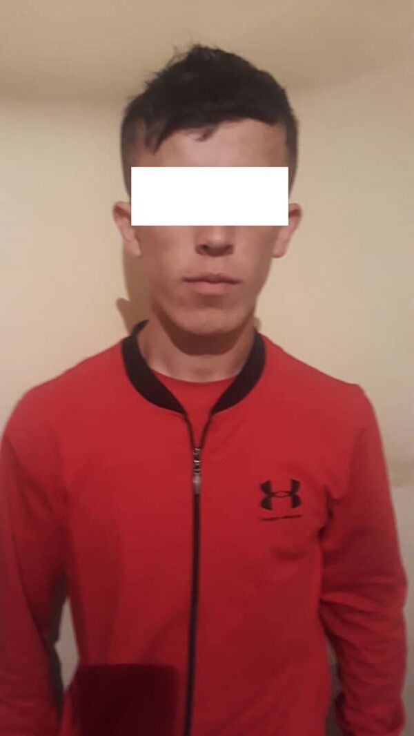 В мечети под Бишкеком украли 12 ковров — фото задержанного - Sputnik Кыргызстан