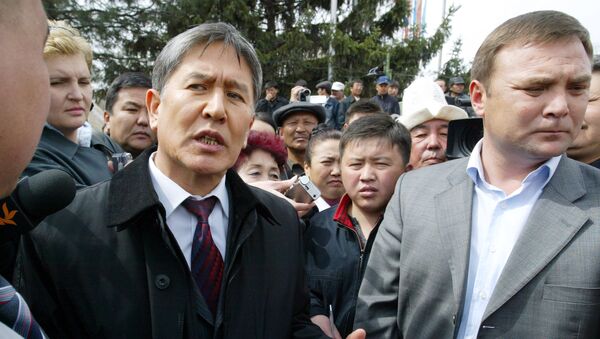 Отставка президента Курманбека Бакиева - Sputnik Кыргызстан