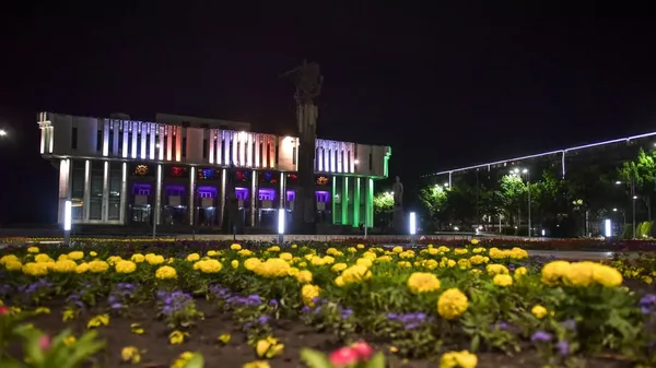 Здание Национальной Филармонии в Бишкеке. Архивное фото  - Sputnik Кыргызстан