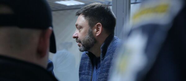 Заседание суда по делу журналиста К. Вышинского Заседание суда по делу журналиста К. Вышинского - Sputnik Кыргызстан