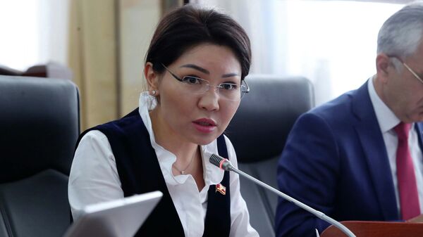 Вице-премьер, Республикалык штабдын башчысы Эльвира Сурабалдиева. Архив - Sputnik Кыргызстан