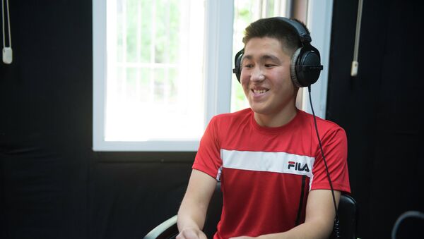 17-летний Дастан Камчыбеков на радиостудии Sputnik Кыргызстан - Sputnik Кыргызстан