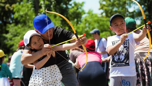 Празднование международного дня защиты детей в Бишкеке. Архивное фото - Sputnik Кыргызстан