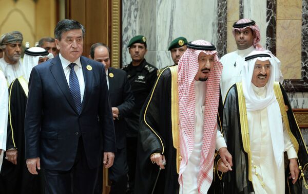 Ал эми 31-май күнү президент Сауд Аравиясына барып, Мекке шаарында өткөн Ислам кызматташтык уюмунун саммитине катышты - Sputnik Кыргызстан