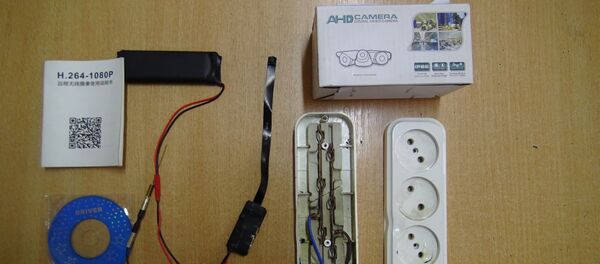 Выявление продавца специальных технических средств (СТС) в Бишкеке Выявление продавца специальных технических средств (СТС) в Бишкеке - Sputnik Кыргызстан