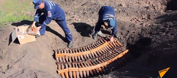 Посмотрите, как уничтожают мины — впечатляющее видео - Sputnik Кыргызстан