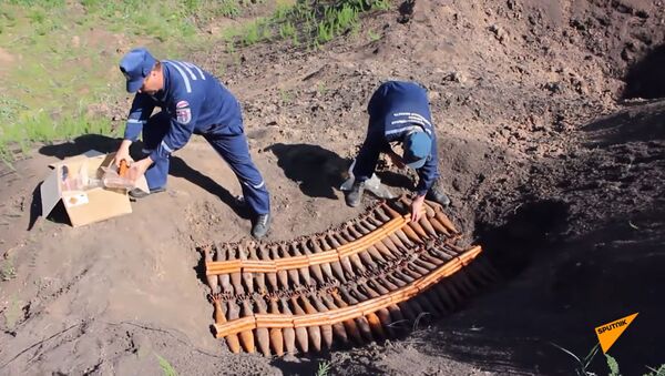 Посмотрите, как уничтожают мины — впечатляющее видео - Sputnik Кыргызстан